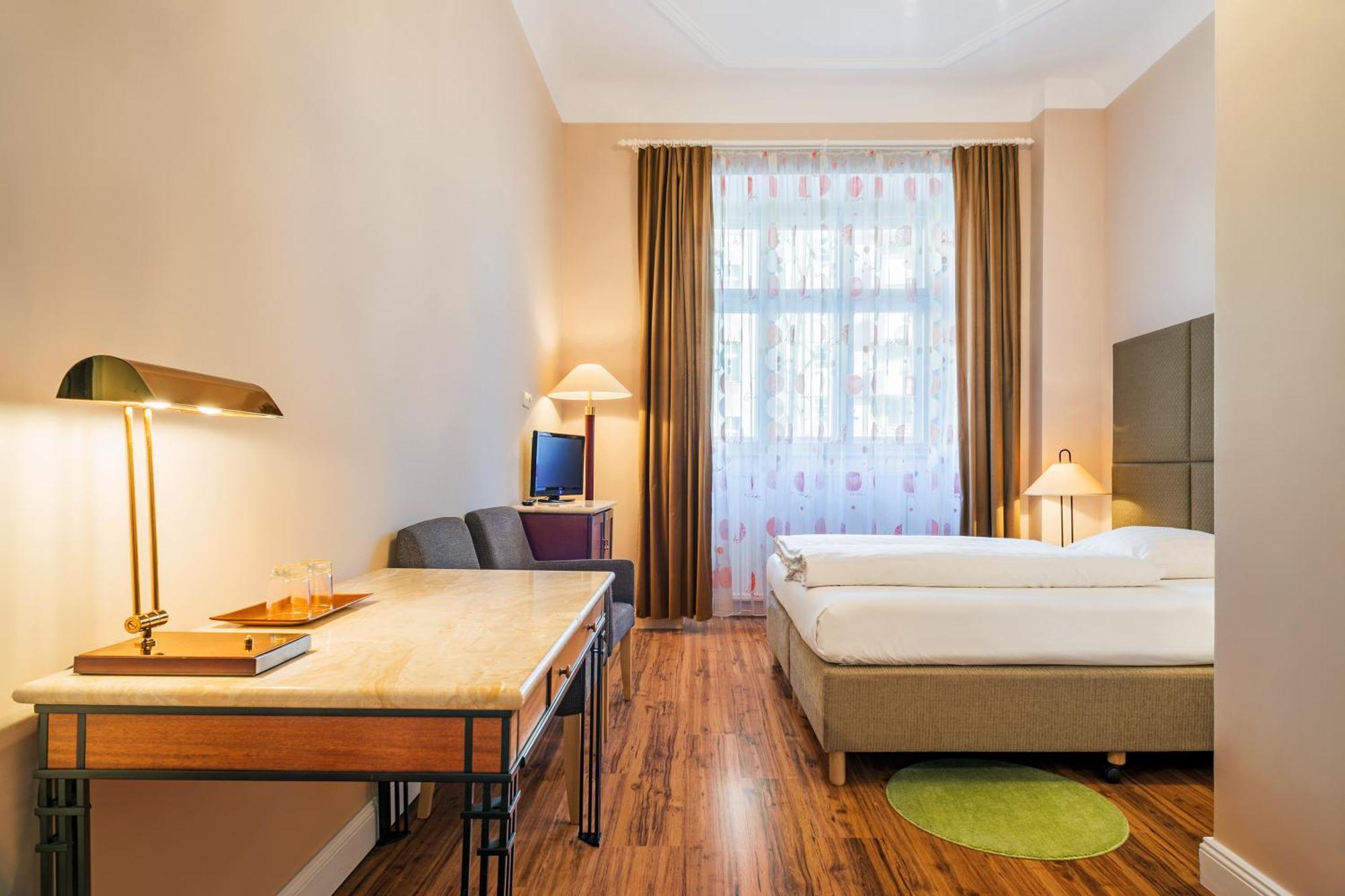 Hotel-Pension Michele Berlin Zewnętrze zdjęcie