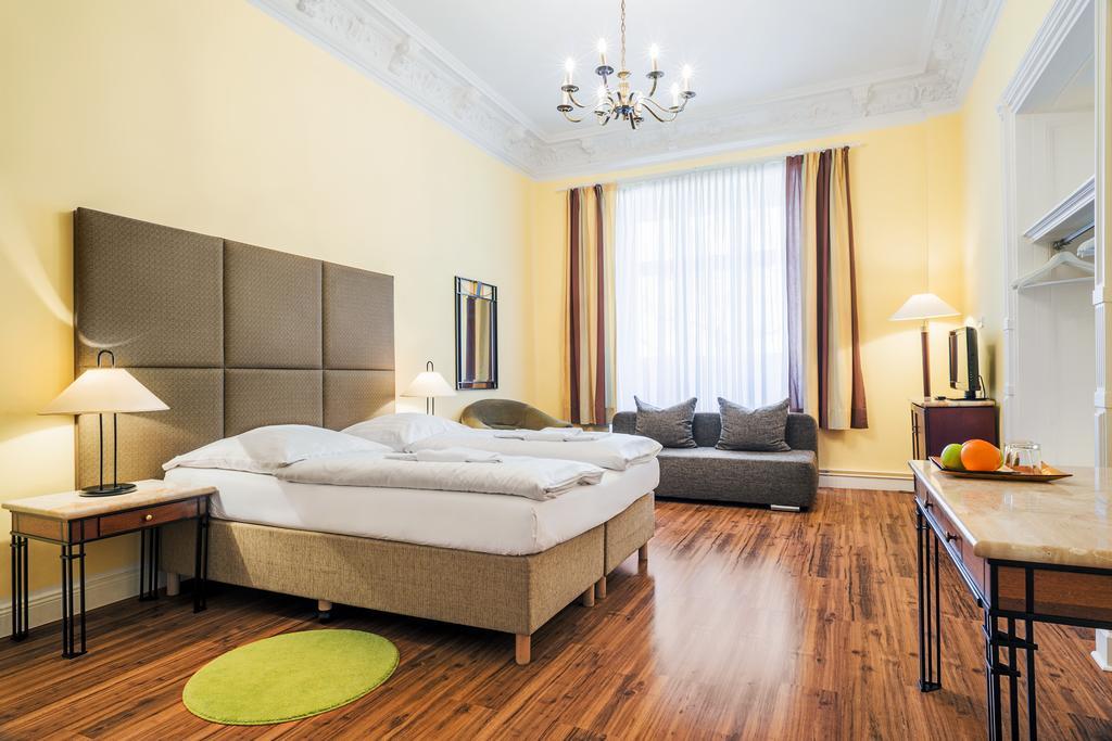 Hotel-Pension Michele Berlin Zewnętrze zdjęcie