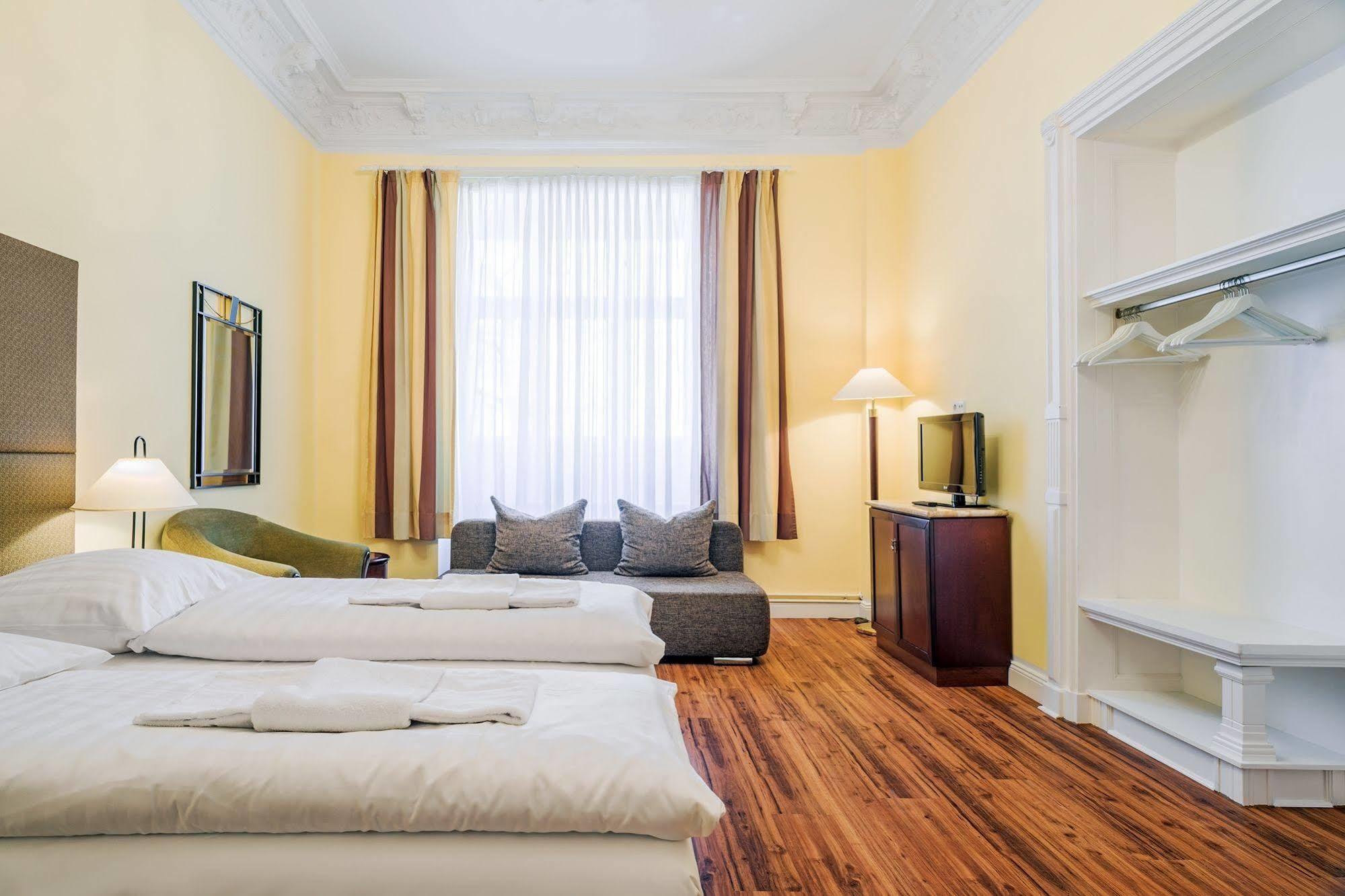 Hotel-Pension Michele Berlin Zewnętrze zdjęcie