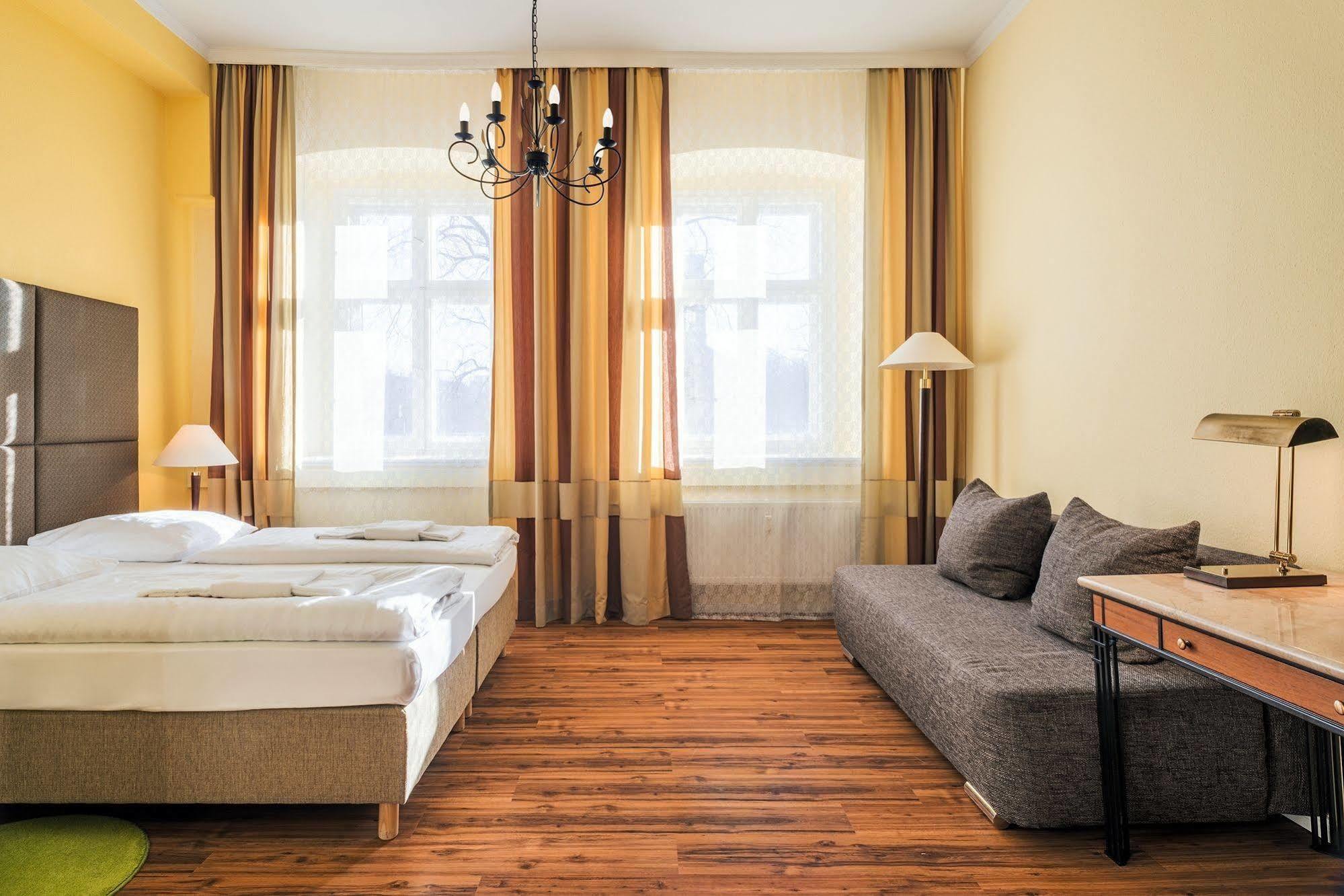 Hotel-Pension Michele Berlin Zewnętrze zdjęcie